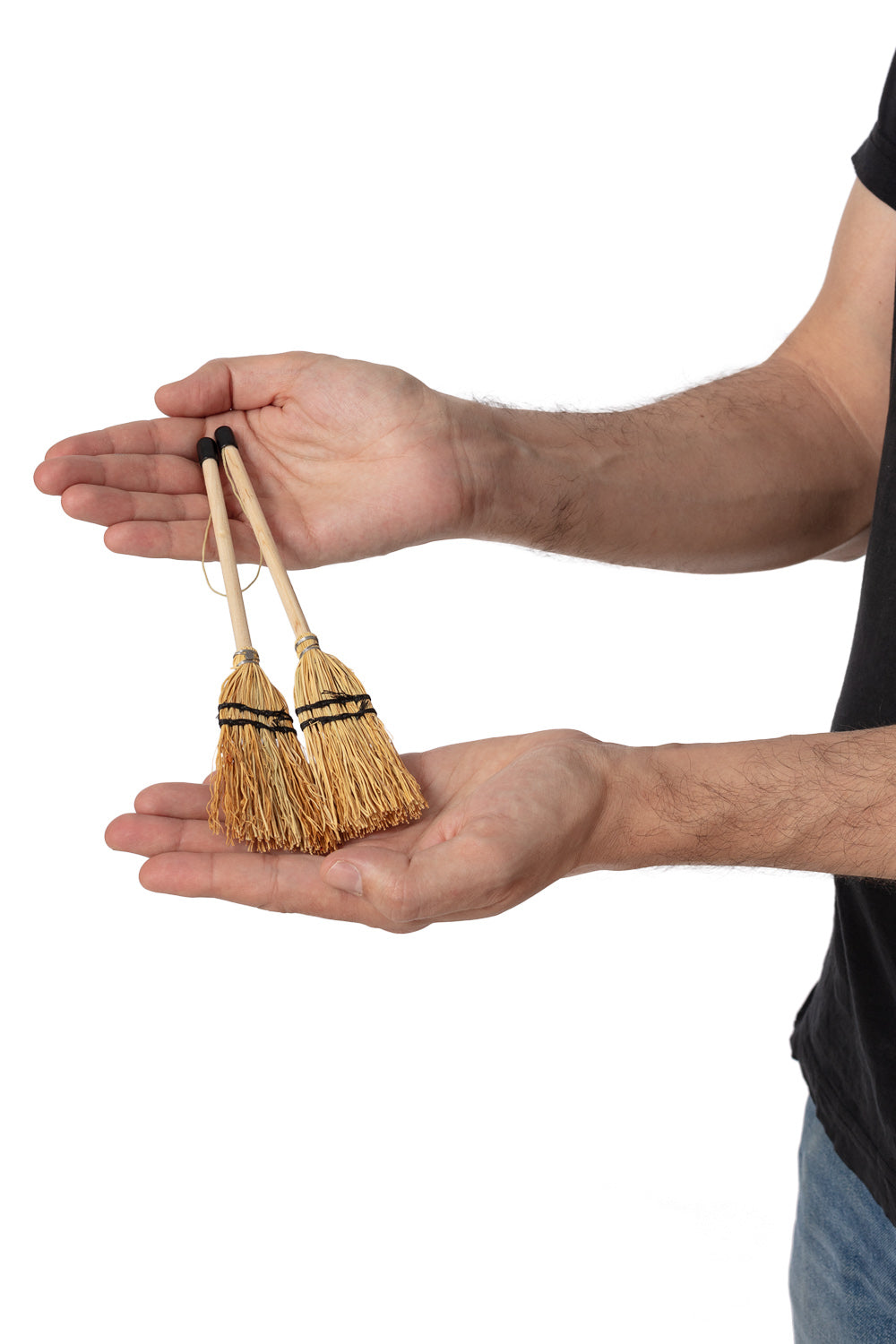 Mendi Escobas miniatura Hechas en España con alma artesanal