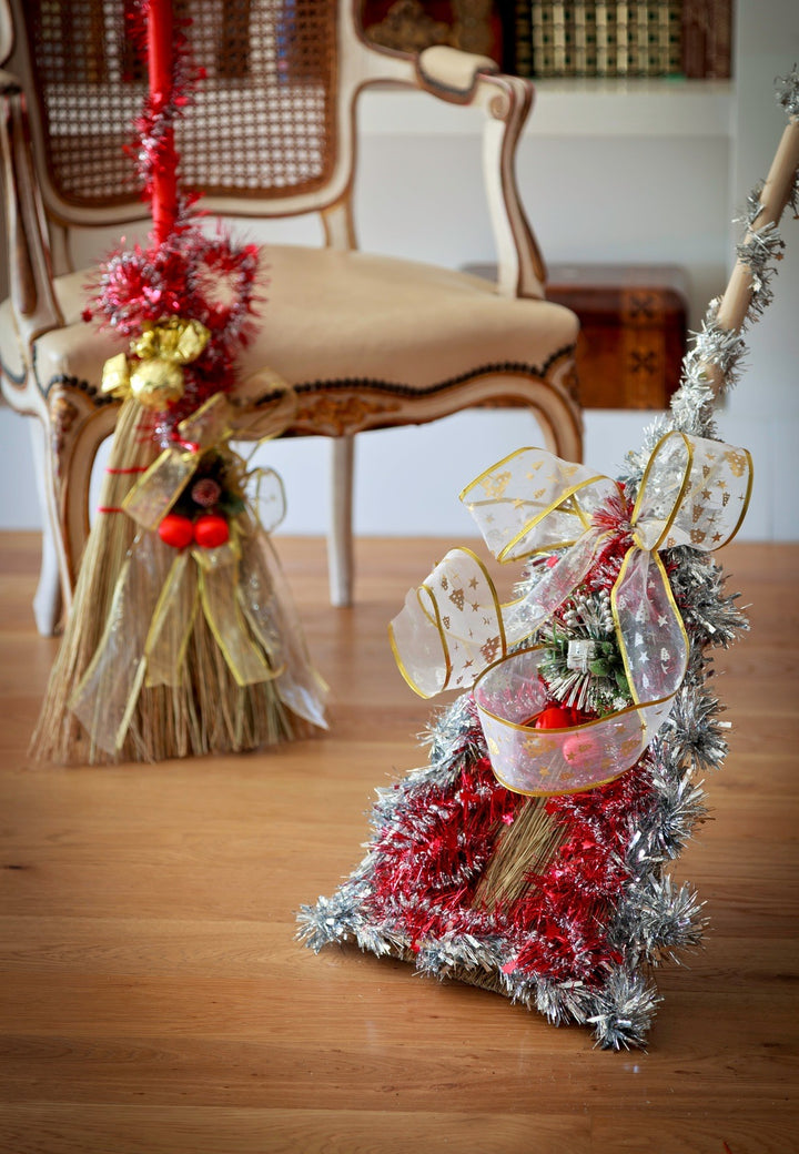 2 Escobas para decorar manualidades